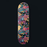 Skateboard Patrón de color de agua de Berry de hojas florales<br><div class="desc">Este estilo artístico y moderno de otoño es perfecto para los meses de invierno. Tiene un color rojo burdeos pintado a mano, morado, amarillo mostaza, marrón castaño, verde bosque verde verde azulado, flores azul marino y ramas de ramo encima de un simple fondo negro. Es artístico, moderno, rústico y acogedor;...</div>