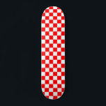 Skateboard Patrón de comprobación de blanco rojo<br><div class="desc">Diseño de patrones de cuadrados geométricos de verificación de color rojo y blanco</div>