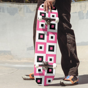 Skateboard Patrón de Cuadrados a Cuadros Rosa Negro y Blanco