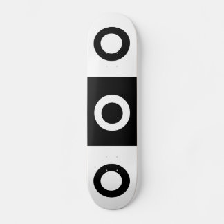 Skateboard Patrón de damero blanco y negro