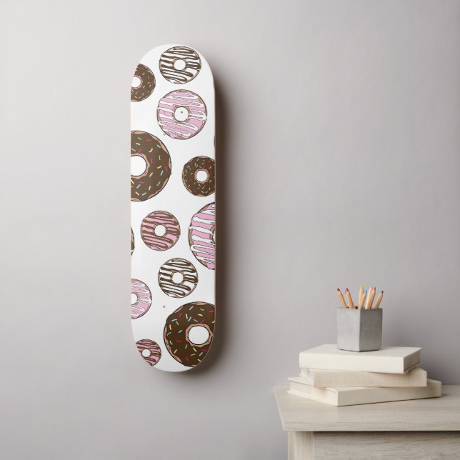 Skateboard Patrón De Donuts, Donuts Rosados, Donuts Marrones (Arte de la pared)