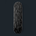 Skateboard Patrón de eucalipto de arte de línea<br><div class="desc">diseño de líneas elegantes en blanco y negro de eucalipto</div>