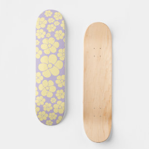 Skateboard Patrón de flores - amarillo y púrpura pastel