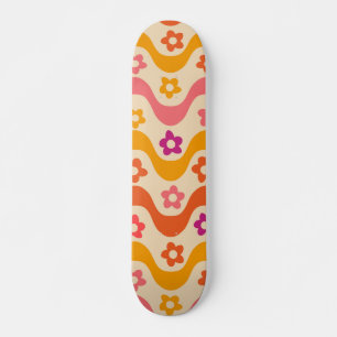 Skateboard Patrón de flores de Groovy cutáneo en ondas retro