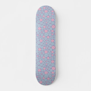 Skateboard Patrón de flores en azul, lila y rosa
