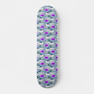 Skateboard Patrón de flores grises y púrpuras