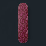 Skateboard Patrón de hoja tropical floral borgoñona y rosa<br><div class="desc">Fun Burgundy y Pink Floral Tropical Sencillo y Elegante patrón de hojas. Este patrón moderno hace que los amantes de la naturaleza primaveral tengan una impresión muy buena.</div>