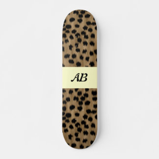 Skateboard Patrón de impresión de chita negro y marrón.