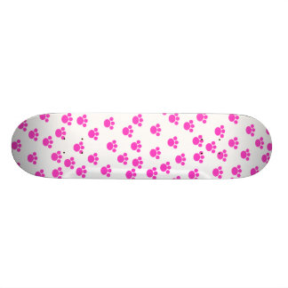 Skateboard Patrón de impresión rosa y pata blanca brillante.