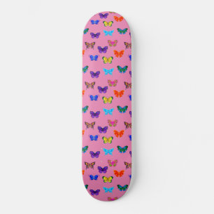 Skateboard Patrón de mariposas rosadas