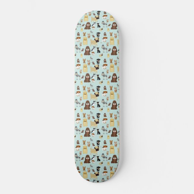 Skateboard patrón de perros de fondo azul claro. (Anverso)