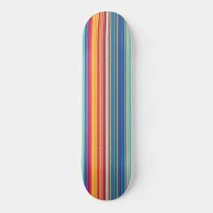 Skateboard Patrón de rayas multicolor