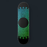 Skateboard Patrón de resumen geométrico de Mandala Negro verd<br><div class="desc">Un hermoso patrón Mandala simétrico geométrico de círculos y estrellas skateboard. Estilo audaz y único. Verde y negro.</div>