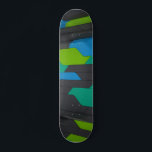 Skateboard Patrón de resumen geométrico moderno de Guay<br><div class="desc">Este diseño moderno presenta un patrón geométrico en gris, verde azulado, verde y azul. tablero de tablero de skateboard #skateboard #skateboarding #fun #cool #personalizado #navidades #cumpleaños #giftsforhim #giftsforher #giftsforboys</div>
