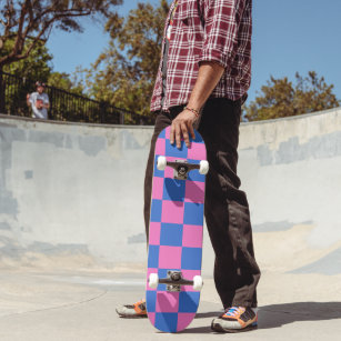 Skateboard Patrón de tablero de ajedrez estético retro rosa y