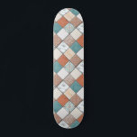 Skateboard Patrón de textura geométrica moderna y colorida<br><div class="desc">Este diseño moderno presenta un patrón de azulejos con patrones geométricos y abstractos coloridos.</div>