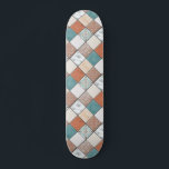 Skateboard Patrón de textura geométrica moderna y colorida<br><div class="desc">Este diseño moderno presenta un patrón de azulejos con patrones geométricos y abstractos coloridos.</div>