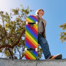 Skateboard Patrón diagonal de raya arcoiris del orgullo LGBT