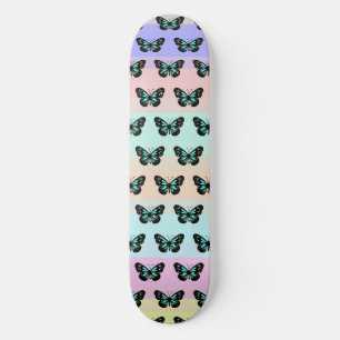 Skateboard Patrón elegante de mariposa azul y negro