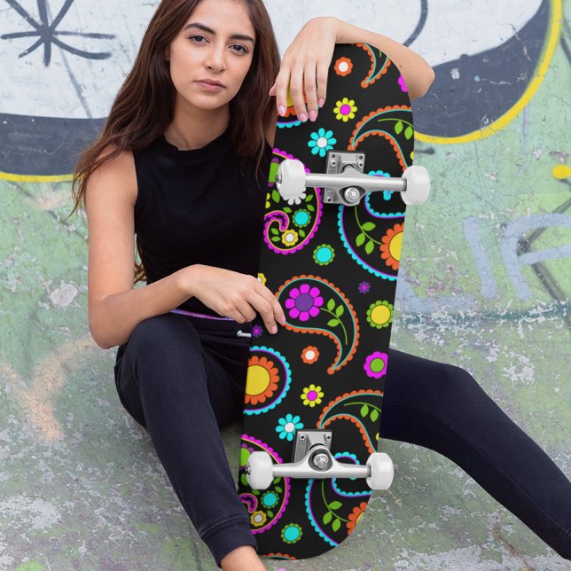 Skateboard Patrón floral Neon Paisley moderno (Subido por el creador)