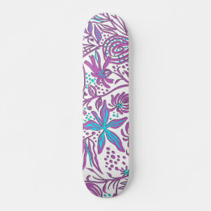 Skateboard Patrón floral perezoso en blanco