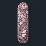 Skateboard Patrón Rosa de Ilustracion floral de Borgoña<br><div class="desc">Esta decoración elegante y moderna es perfecta para las mujeres de diseño. Cuenta con un falso Relieve metalizado de oro rosa impreso, flores dibujadas a mano blancas, grises y burdeos, y un patrón de ilustracion de hojas. Es una moda, bonito, un diseño único y de lujo; ideal para una mujer...</div>