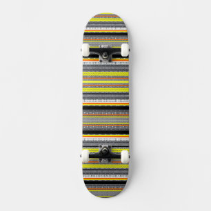 Skateboard Patrones aztecos de color gris naranja