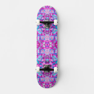 Skateboard Patrones de flores rosadas azules