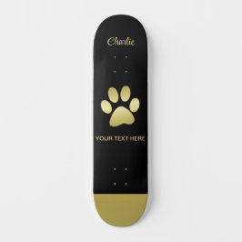 Skateboard Paw dorada de perro brillante sobre fondo negro