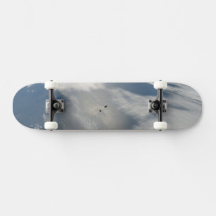 Skateboard Pequeños Satélites Orbitan Sobre Una Parte De La T