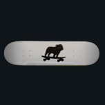 Skateboard Perro inglés de Guay de la silueta del bulldog que<br><div class="desc">Silueta inglesa del bulldog del Skateboarding fresco. Este perro totalmente alimentado del patinador está en el movimiento. Un monopatín impresionante para los seres humanos del amante del perro y los colmillos del patinador. Compruebe hacia fuera el mundo del Doodle de Jenn para saber si hay este diseño del perro de...</div>