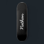 Skateboard Personalizable negro<br><div class="desc">Skateboard de Personalizable negro. Una patineta elegante,  negra y de moda. Personaliza con un nombre propio. Haz un regalo divertido para ti mismo o un regalo de cumpleaños para alguien que amas.</div>