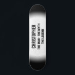Skateboard Personalizado El Monograma Blanco Negro Del Hombre<br><div class="desc">Que todos sepan quién es el hombre de la calle,  el hombre puede u oficina con esta épica cubierta urbana. Personalizado con nombre y estilo tipográfico cita "El hombre - el mito - la leyenda. Arte callejero de estilo urbano con colores clásicos en blanco y negro.</div>