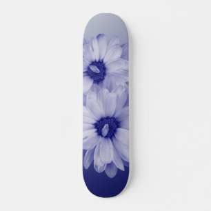 Skateboard pétalos azules retorcidos