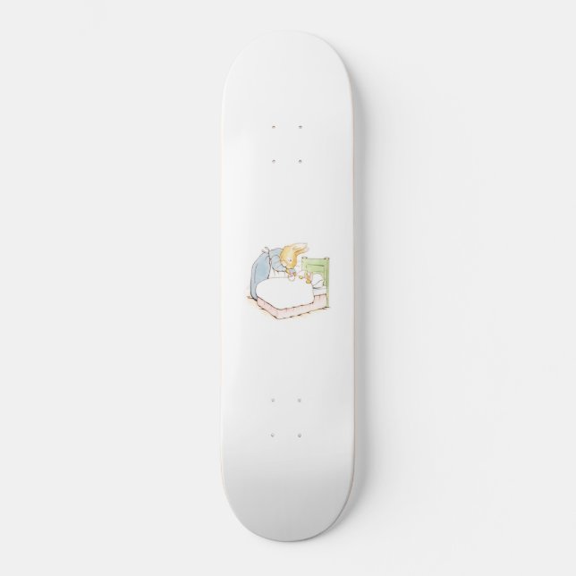 Skateboard Peter Rabbit en cama (alimentado por su madre) (Anverso)