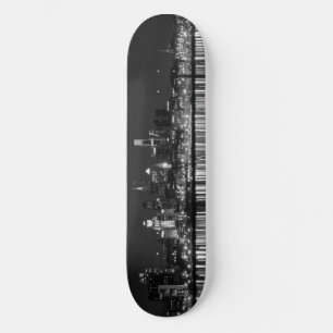 Skateboard Philly night b/w