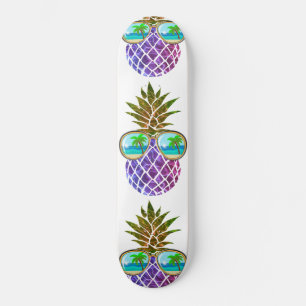 Skateboard Piña tropical divertida con gafas de sol