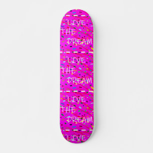 Skateboard Pink vivir el diseño de texto de ensueño