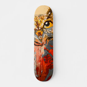 Skateboard Pintura de búho, fondo abstracto en rojo, oro
