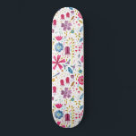 Skateboard Pintura de hembra silvestre acuarela<br><div class="desc">Una pintura acuarela moderna y bonito de flores y hojas con colores ricos de otoño esparcidos en un fondo blanco.</div>