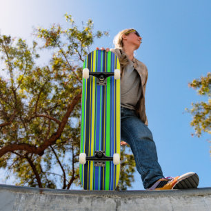 Skateboard Placa de patinaje audaz a rayas: azul, limón y ama