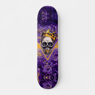 Skateboard Placa Skull King de graffiti morado y dorado