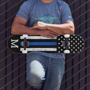 Skateboard Policía Monograma con bandera delgada de la línea