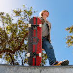 Skateboard Polka Dot Rojo y Negro - Monograma<br><div class="desc">Tabla de Skate. Polka Punto rojo y negro con Monograma listo para su personalización. ✔ NOTA: ¡SÓLO CAMBIA LAS ÁREAS DE PLANTILLA NECESARIAS! 😀 Si es necesario, puede eliminar el texto y empezar a agregar de nuevo el texto y la fuente que desee. 📌 Si necesita una mayor personalización, haga...</div>