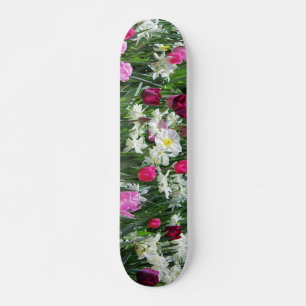 Skateboard Primavera romántica caída en la mañana