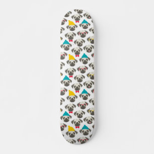 Skateboard Pug - perro lindo en Navidades