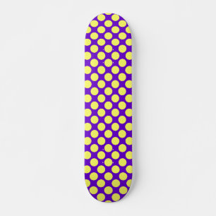 Skateboard Puntos de Polka Amarillo con fondo morado STaylor