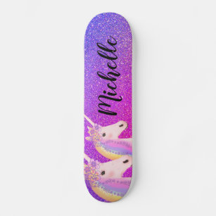 Skateboard Purpurina rosa morado de Rainbow Unicornios person
