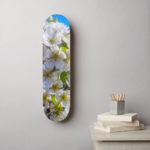 Skateboard Rama floreciente de una pera