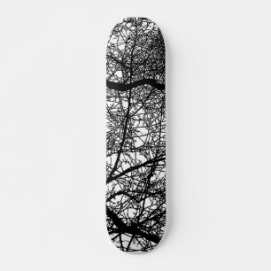 Skateboard Ramas de árbol en blanco